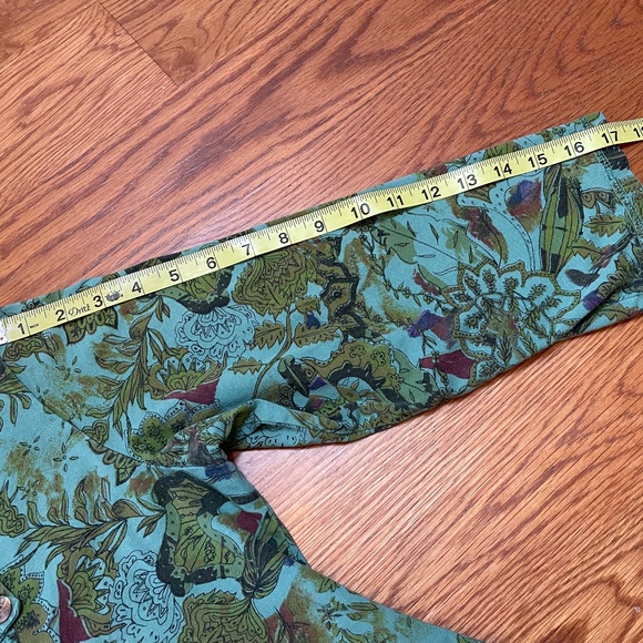 Color Me Cotton 3/4 Sleeve green Print Swing Top with Button Detail, Size M - Picture 4 of 9